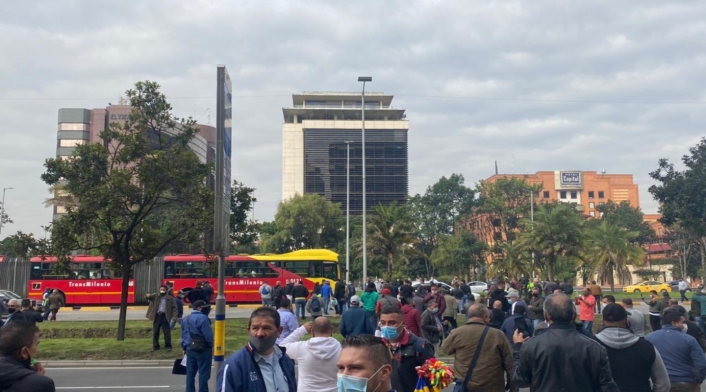 Protestas en Bogotá / Dueños de buses provisionales del SITP