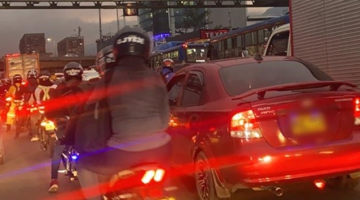 Trancón en la carrera 30 Trancón en la carrera 30