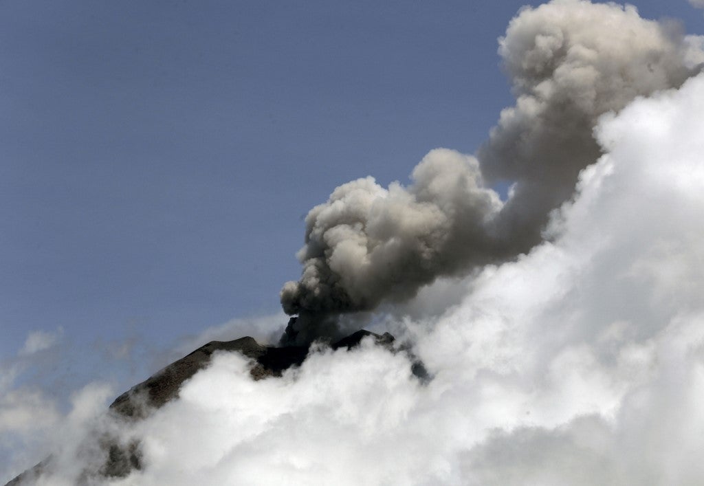 Volcán ceniza