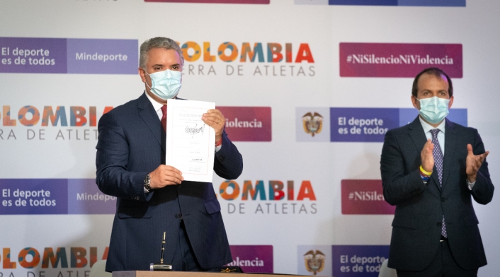 Presidente Iván Duque y el ministro del Deporte, Ernesto Lucena