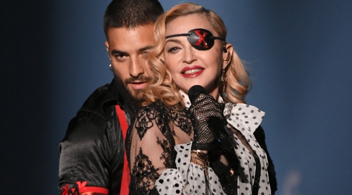 Madonna y Maluma interpretan juntos Medellín
