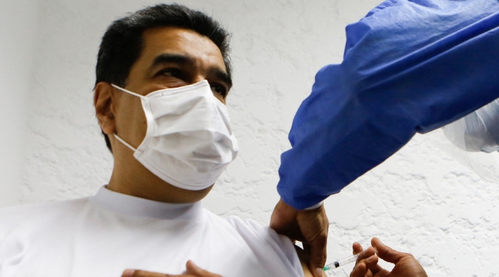Maduro fue vacunado con la Sputnik