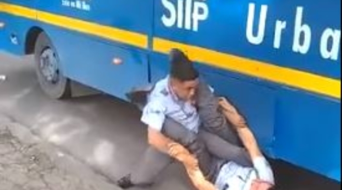 Dos conductores del SITP en Bogotá pelearon vía pública Dos conductores del SITP en Bogotá pelearon vía pública