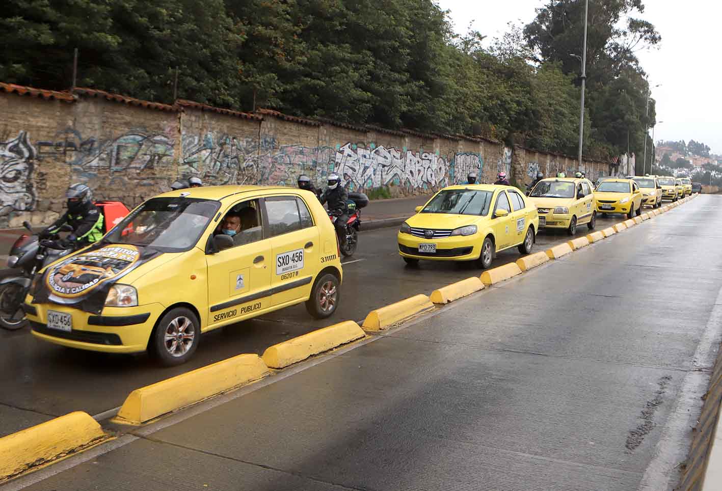 Taxistas: plan tortuga en Bogotá
