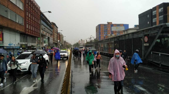 Transmilenio bloqueado en la troncal Caracas Transmilenio bloqueado en la troncal Caracas