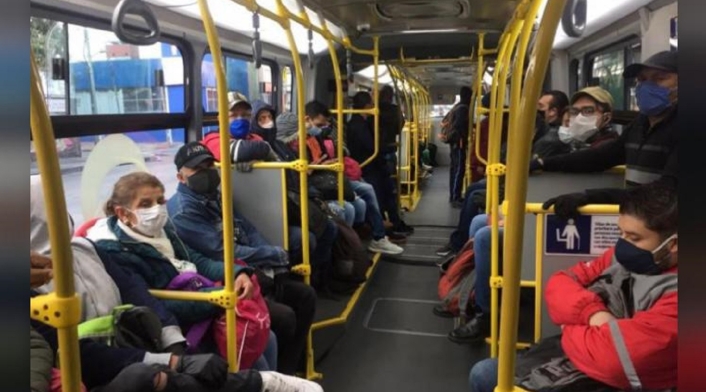 Viaje en un articulado de Transmilenio, en Bogotá