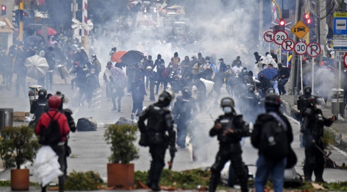 Disturbios en las protestas contra la reforma tributaria