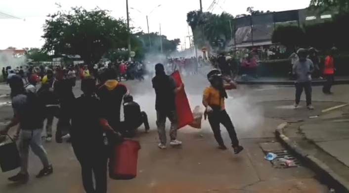 Los casos más graves se registran en el barrio La Estancia, donde los gases lacrimógenos lanzados hacia la media noche afectaron adultos, ancianos y niños.
