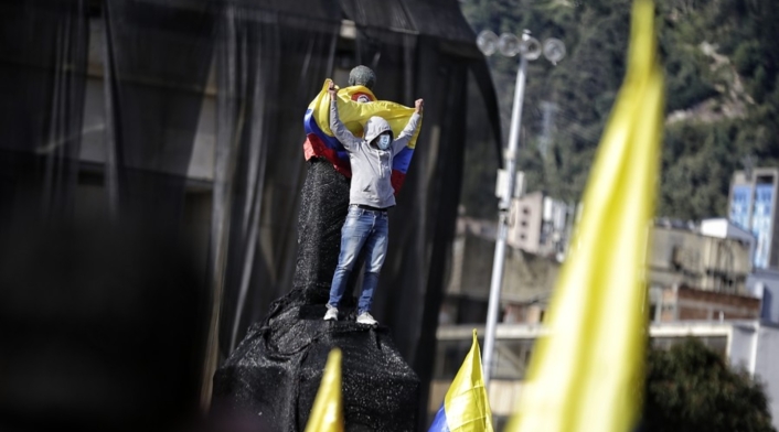 La estatua de Simón Bolívar del centro de Bogotá es parte del patrimonio cultural de la ciudad A estatua de Simón Bolívar en centro de Bogotá le prendieron fuego
