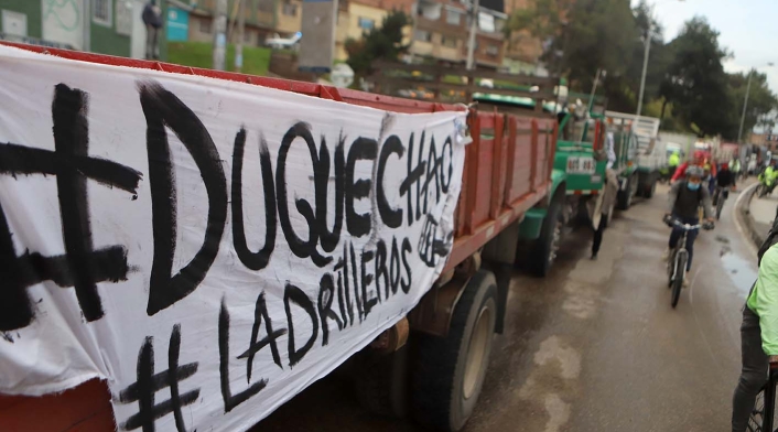 Camioneros y conductores de vehículos de carga protestan en sur de Bogotá