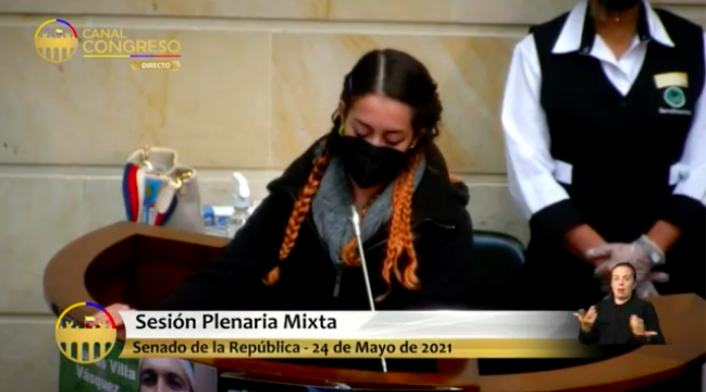 Sidssy Uribe, hermana de Lucas Villa en el Senado