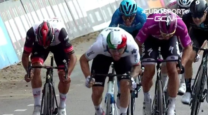 Fernando Gaviria sin sillín