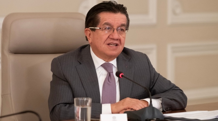 Fernando Ruíz, ministro de Salud