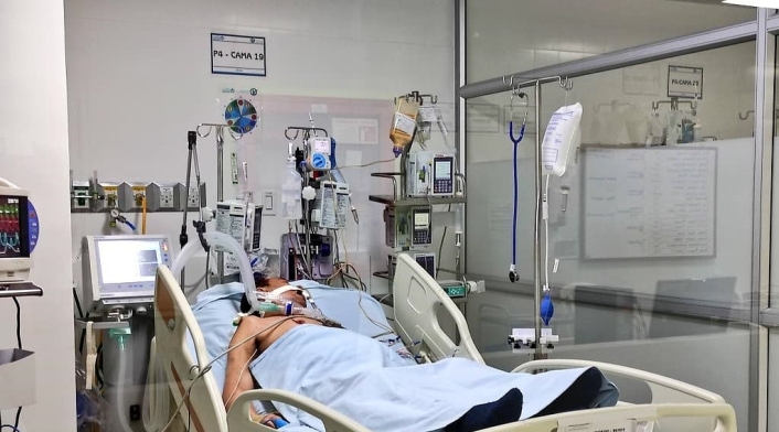 Hospitales Camas UCI Colombia