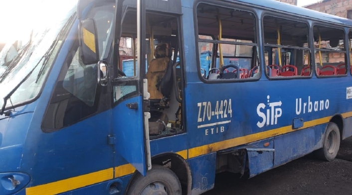 Vandalismo contra Transmilenio en Bogotá afectó unos 800 buses
