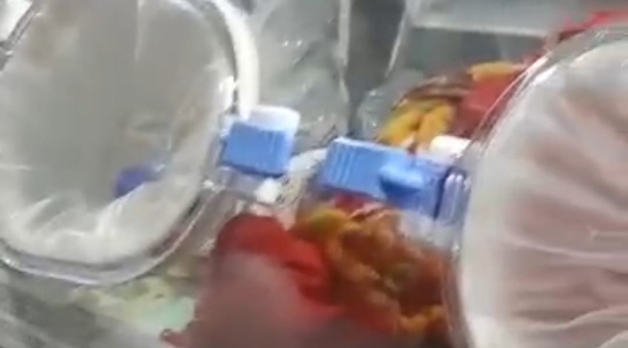 La menor era trasportada en la Ambulancia