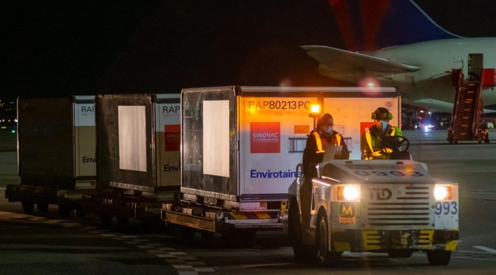 Llegan vacunas de Sinovac a Colombia