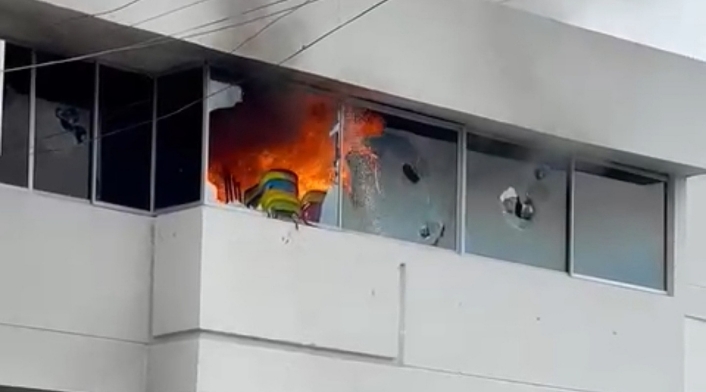 Lanzaron bombas molotov a iglesia cristiana en Neiva