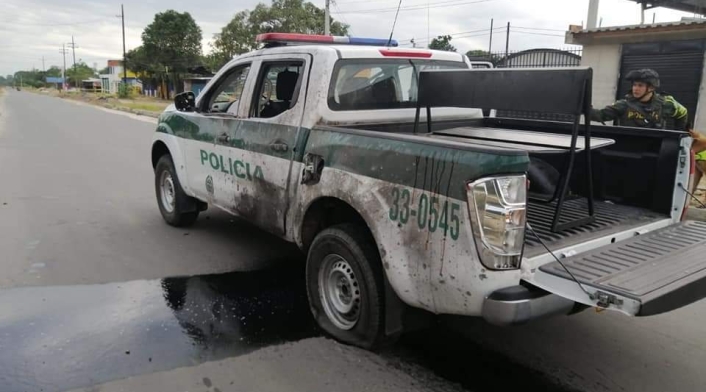 Atentado, explosivos, uniformados, Saravena, Policia