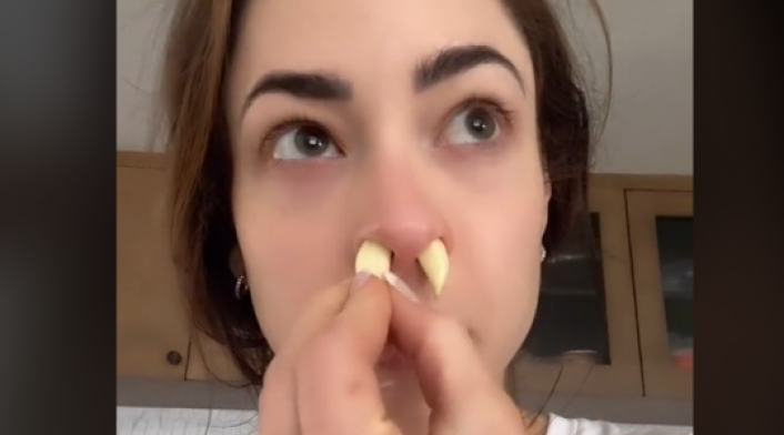 Ajos en la nariz- el reto viral de TikTok