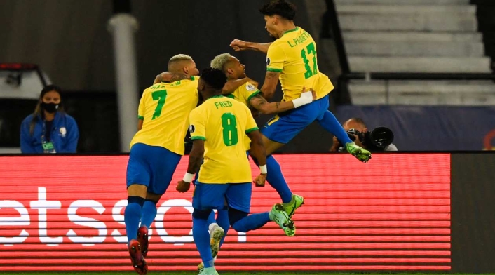Brasil derrotó a Chile en la Copa América
