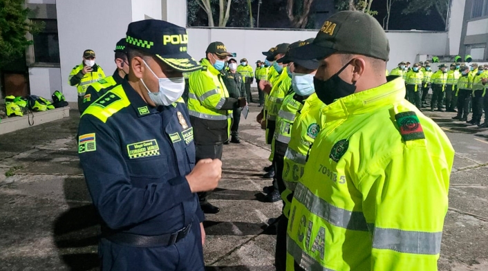 Uniformados de Policía en Bogotá Uniformados de Policía en Bogotá