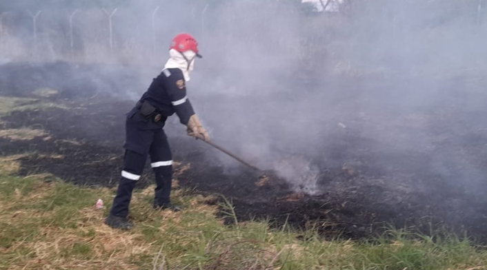 ¡El colmo! Mientras los bomberos apagaban un incendio en Nazareth, les robaron dos motosierras