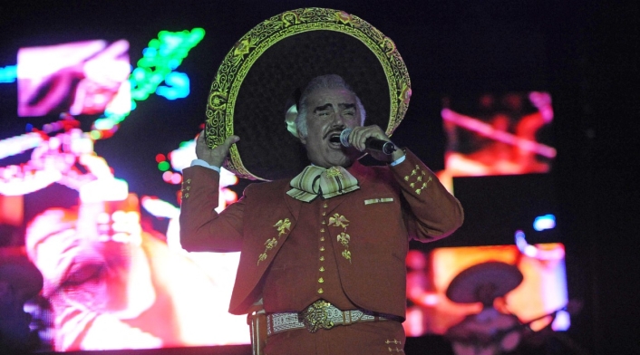 Vicente Fernández, hospitalizado a sus 81 años.