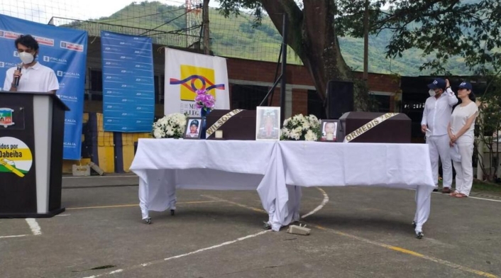 Entrega de cuerpos de desaparecidos a sus familias en Dabeiba, Antioquia.