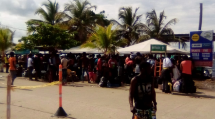 Referencia migrantes represados en Necoclí, Antioquia.