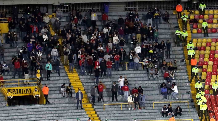 Hinchas de Nacional en El Campín