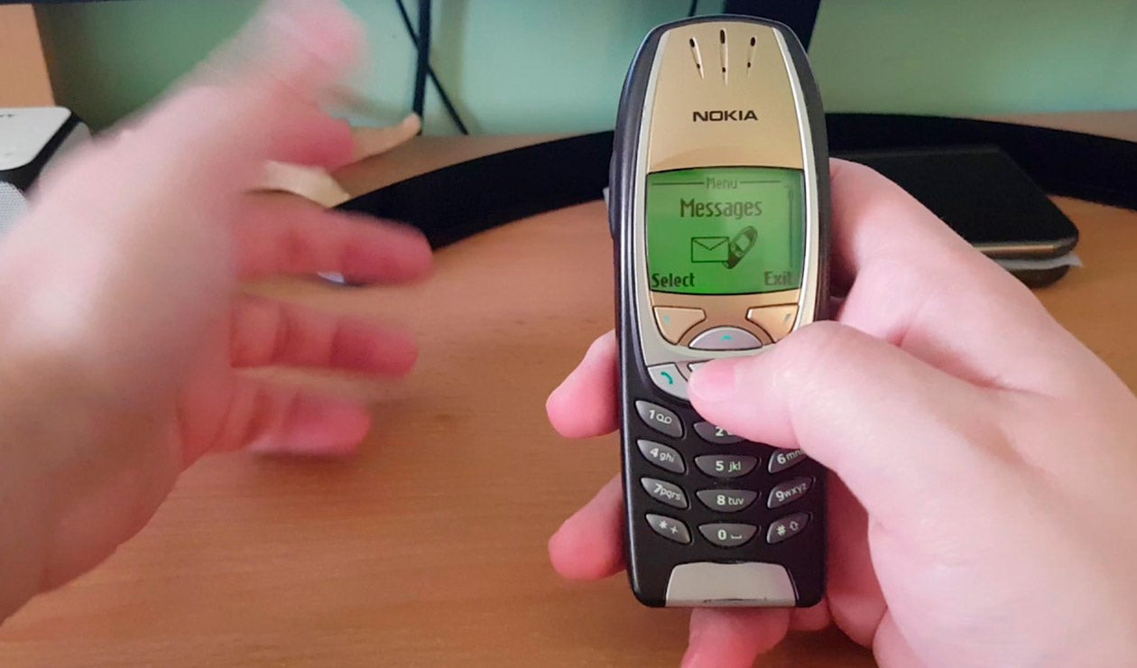 Celular Nokia 6310, fue lanzado en 2001 Celular Nokia 6310