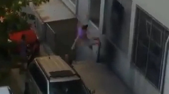 Joven se lanza de tercer piso en Turquía Joven se lanza de tercer piso en Turquía