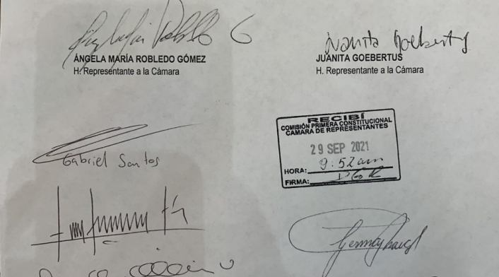 Proposición Archivo Ángela María Robledo