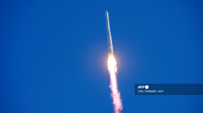 Lanzamiento de Cohete Lanzamiento de Cohete espacial diseñado por Corea del Sur