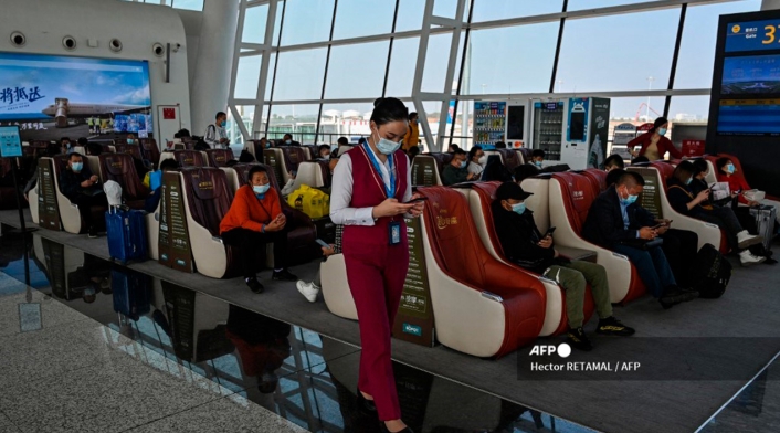 Aeropuerto de China Viajeros en aeropuerto de China
