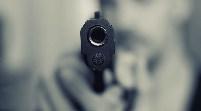 Vigilante salva panadería de ser asaltada