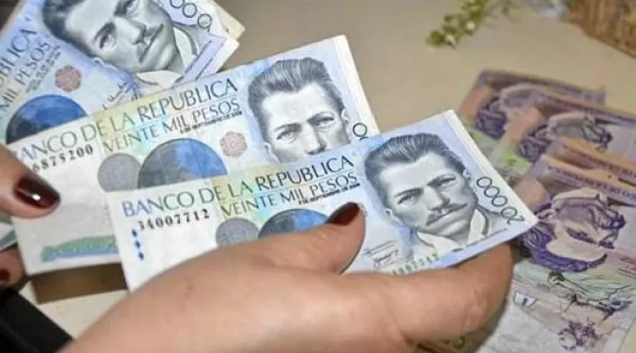 Finanzas - billetes colombianos