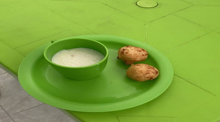 Fecode denuncia que estudiantes están recibiendo apenas un buñuelo para almorzar en el PAE