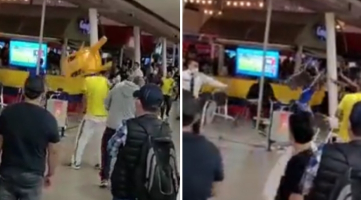 Hinchas de Colombia se van a los 'sillazos' tas empate con Ecuador