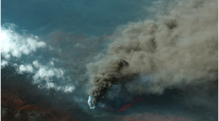 Lava del volcán Cumbre Vieja en el mar