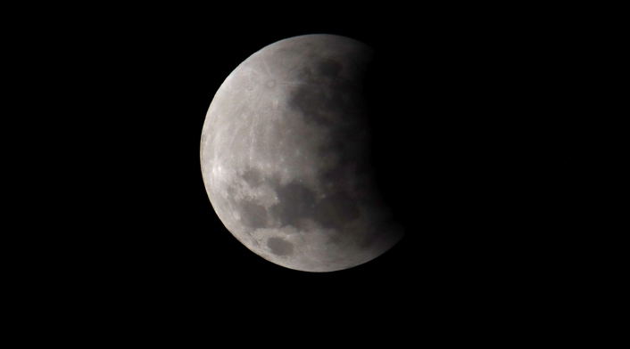 Eclipse de luna casi total en Colombia