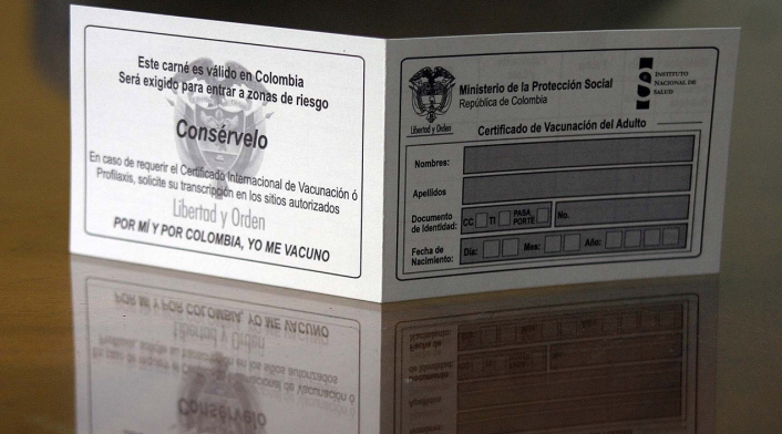 Carné de vacunación sin diligenciar Carné de vacunación que se emite en Colombia