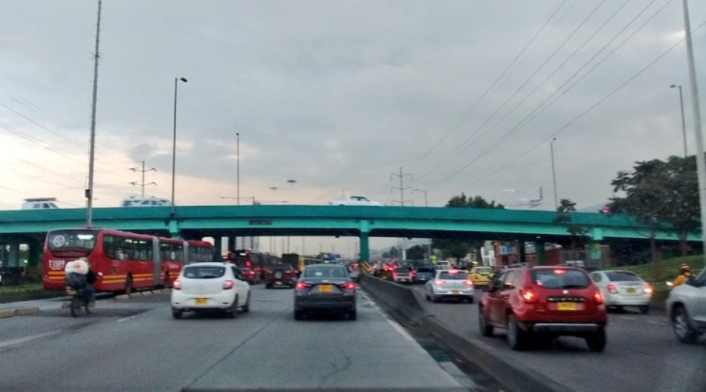 Puente vehicular Autopista Norte con calle 170