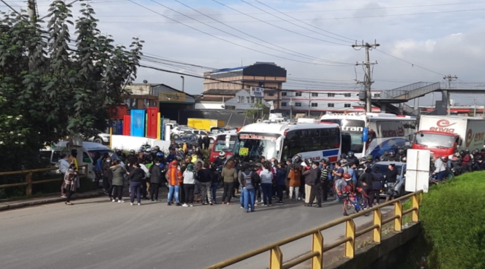 Protestas en calle 13. Ciudadanos reclaman por desmonte del SITP provisional