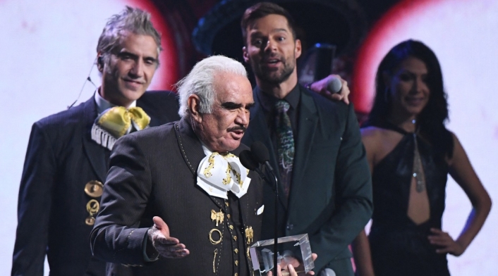 Vicente Fernández recibió premio en los Latin Grammy de 2019