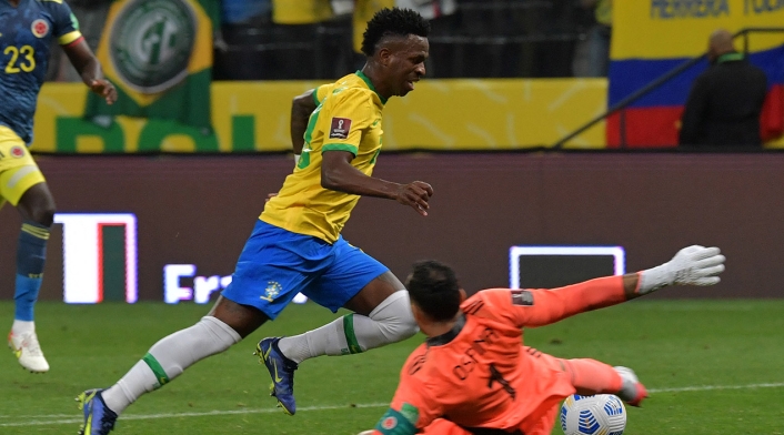 Vinicius en partido Colombia vs Brasil por las eliminatorias Vinicius en partido Colombia vs Brasil por las eliminatorias