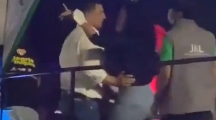Alcalde de Cali bailando sin tapabocas
