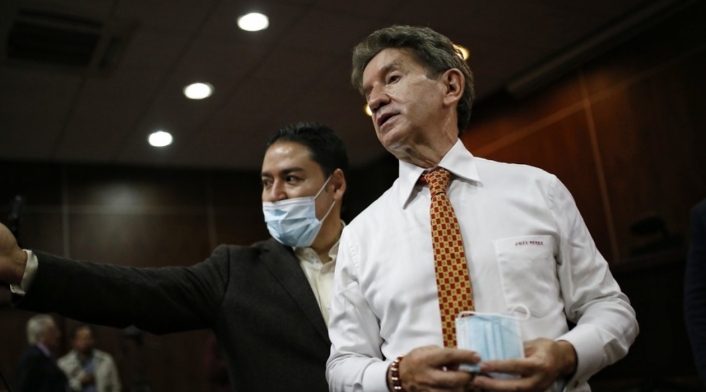 Luis Pérez Gutiérrez Luis Pérez Gutiérrez, exgobernador de Antioquia quiere consulta con el Pacto Histórico