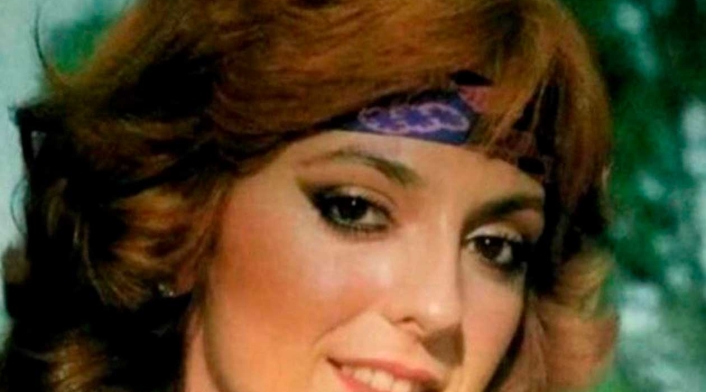 Merle Uribe fue amante y compañera de set de Vicente Fernández Merle Uribe sostuvo un romance con Vicente Fernández